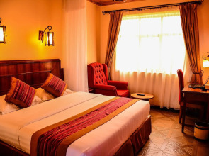 Seasons Airport Hotel