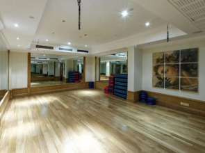 Leonardo Royal Hotel London City