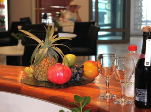 Sea Side by Zvieli Hotels