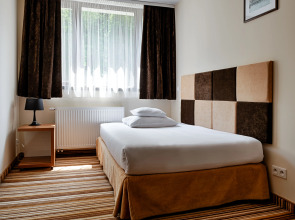 Boutique Hotel's Kwiska / Legnicka