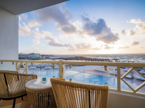 SUNRISE Alex Avenue Hotel