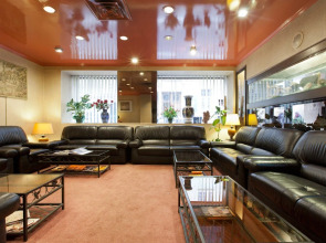 Hoy Paris - Home of YOGA