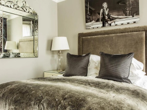 Hotel St. Petersbourg