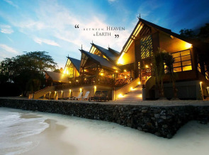 Tunamaya Beach & Spa Resort Tioman Island
