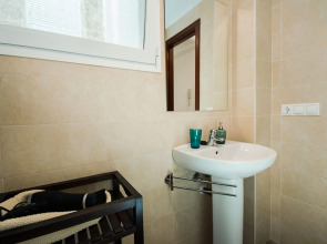 Holidays2Malaga Juan de Mena Apartments