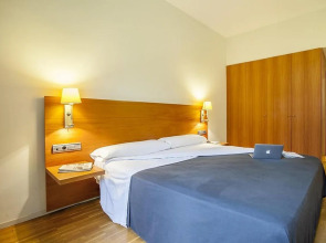 Отель Onix Rambla