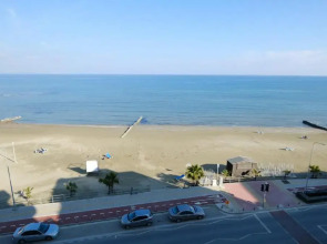 Mackenzie Beach Hotel & Apartments