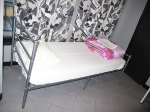 Peace & Love - Hostel