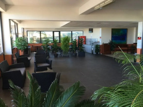 Tahiti Airport Motel