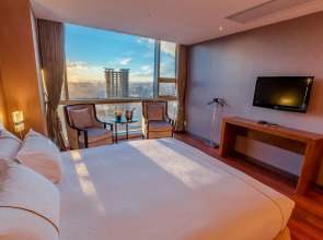 Blue Sky Hotel & Tower