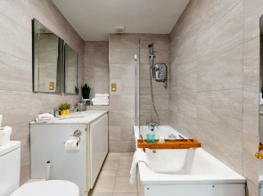 Park Lane Apartments - Clarges St