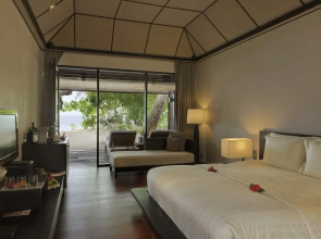 Lily Beach Resort & Spa 