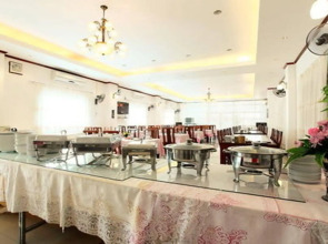 Douangpraseuth Hotel