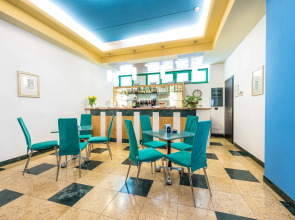 West Point Airport Hotel