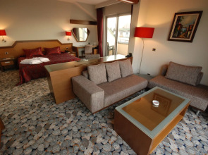 Hotel Hegsagone Marine Asia