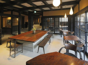 Гостевой дом Kyomachiya Ryokan Sakura Urushitei