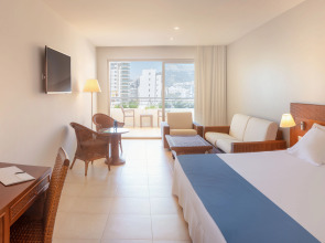 RH Ifach Family Hotel