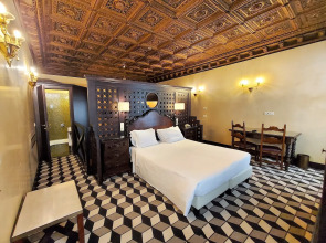 Отель Saturnia & International