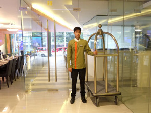 Southpole Central Hotel