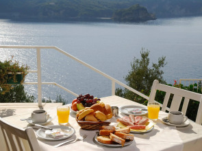 Akrotiri Beach Resort Hotel - Adults friendly