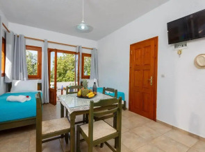 Romantica Hotel Apartments