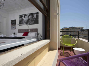 Casual Vintage Valencia Hotel