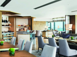 Kerry Hotel Hong Kong by Shangri-la