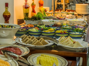 Golden Tulip Headington Ruwi