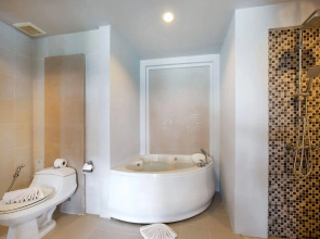 Secret Cliff Resort Phuket