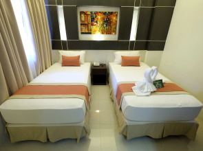 Southpole Central Hotel