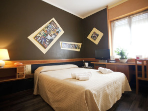 Отель Diplomatic