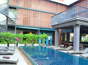 Lap Roi Karon Beachfront