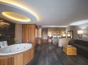 Orka Cove Hotel Penthouse & Suites - Adults Only