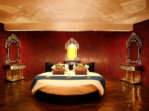 Kupu Kupu Jimbaran Beach Club & Spa by Loccitane