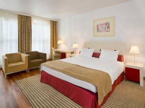 Mamaison Residence Diana