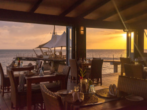 Coco de Mer Hotel and Black Parrot Suites