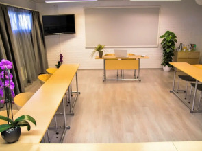 Skyline Airport Hotel