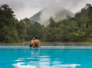 Home Phutoey River Kwai Hotspring & Nature Resort