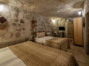 Tekkaya Cave Hotel