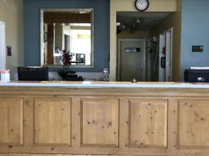 Clarion Inn Near China Lake Naval Station