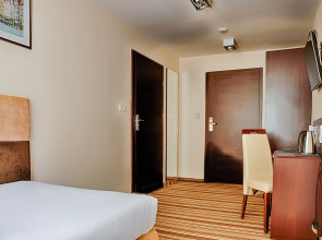 Boutique Hotel's Kwiska / Legnicka