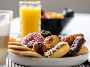 AC Hotel by Marriott Marseille Prado Velodrome