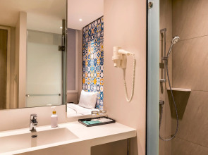 Отель ibis Styles Phuket City Hotel