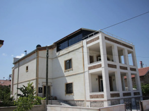 El Nazar Stone Suite