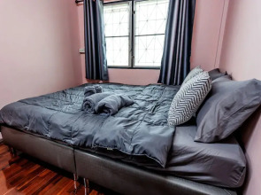 Baan Mee Suk Ayutthaya - Hostel