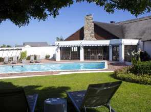 Whale Rock Luxury Lodge