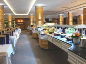 Abou Sofiane-Families & Couples Only