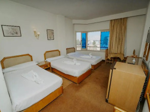 Queens Valley Hotel, Restaurants, Bars and Spa Luxor