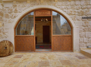 Ada Cave Suites Hotel