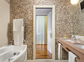 Eurostars Centrale Palace